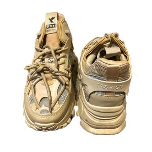 Chunky Sneakers (Tan)